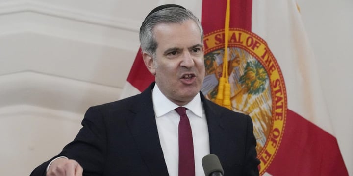 She Criticized the Mayor’s Support for Israel on Facebook. Then the Cops Showed Up at Her Door.